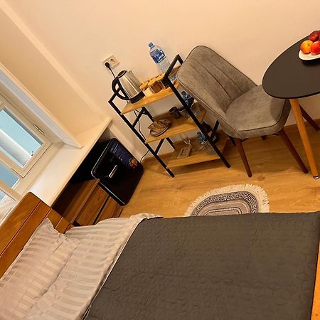 Salomes Guest Room Тбілісі Екстер'єр фото