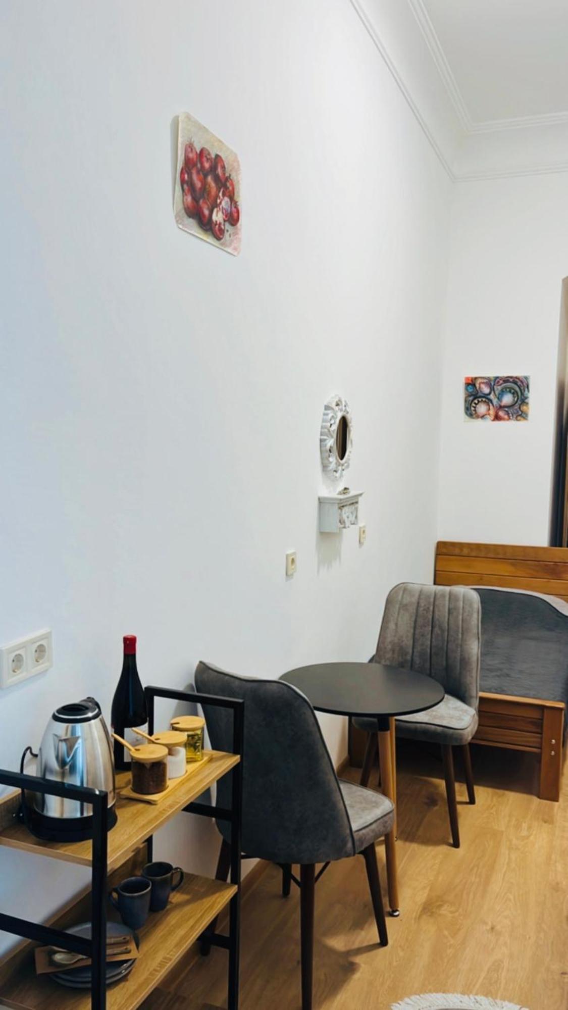 Salomes Guest Room Тбілісі Екстер'єр фото