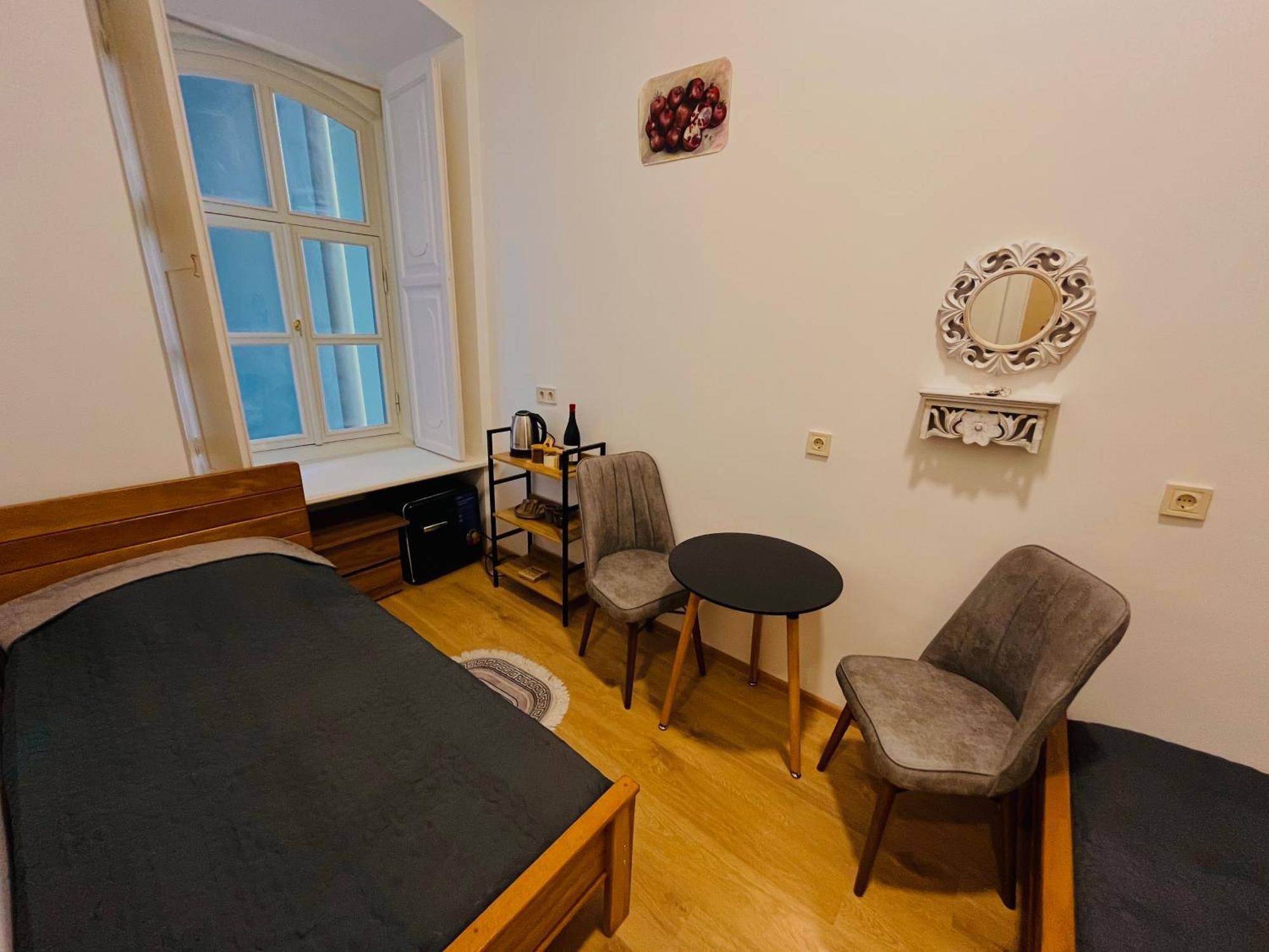 Salomes Guest Room Тбілісі Екстер'єр фото