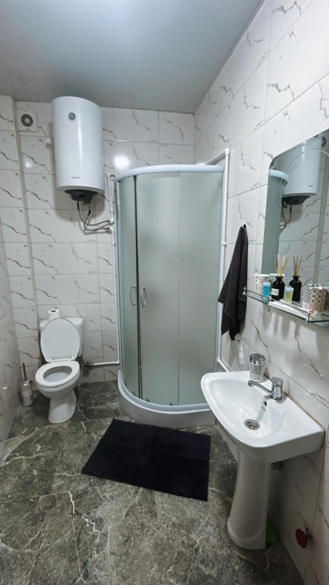 Salomes Guest Room Тбілісі Екстер'єр фото